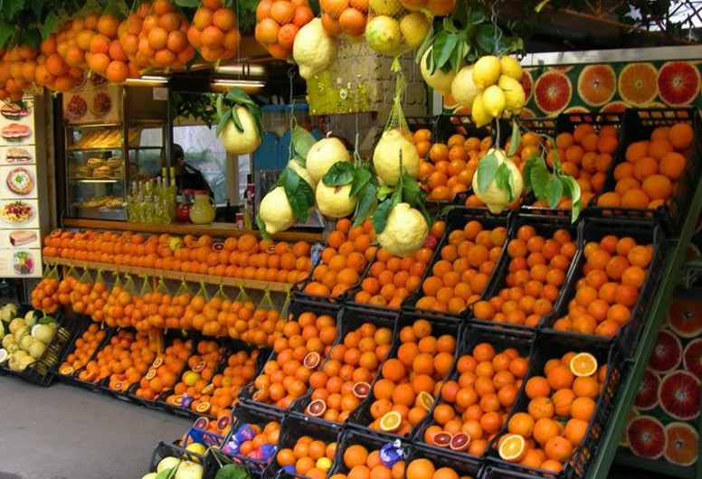 Продаётся два прибыльных павильона по продаже овощей и фруктов, возможна продажа в кредит.
